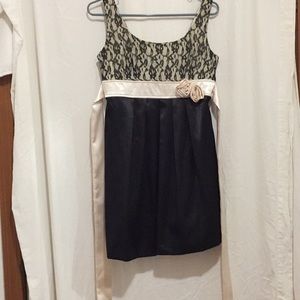 B. Wear Byer California  black & Cream Dress JR 9